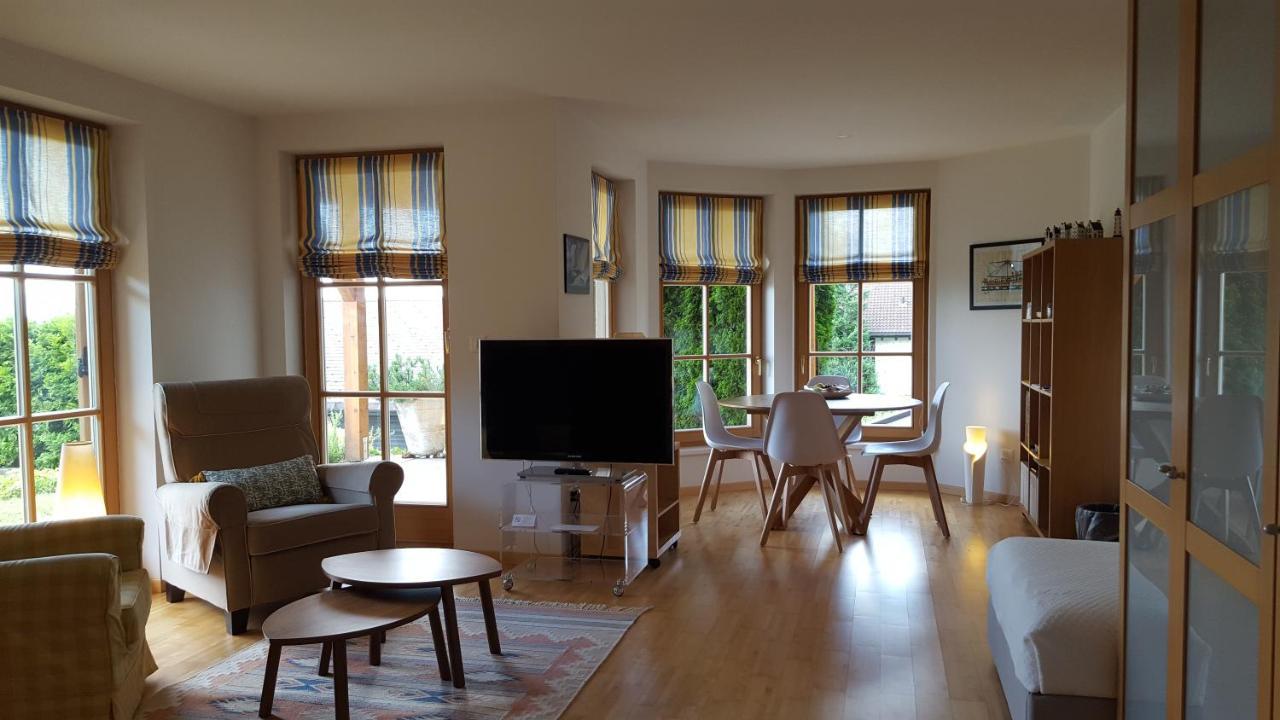 Suite Mit Parkplatz Gebertingen Exteriör bild